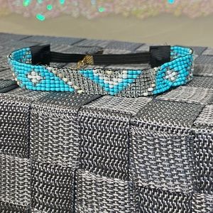 Choker beaded necklace